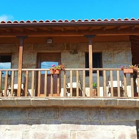 Hostel Da Moura Maus de Salas