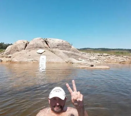 Da Moura Auberge de jeunesse Maus de Salas