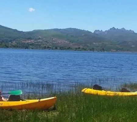 Da Moura Maus de Salas