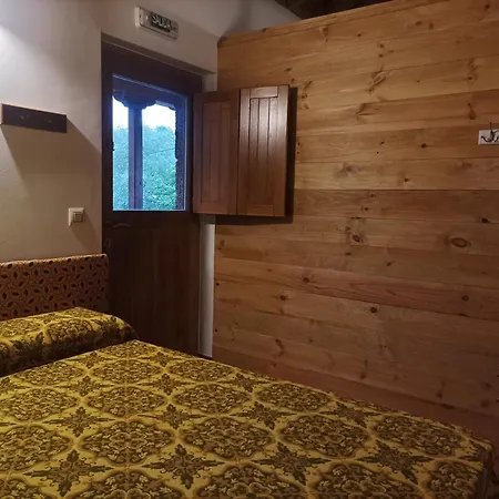 Da Moura Auberge de jeunesse Maus de Salas