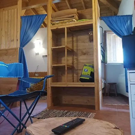 Hostel Da Moura Maus de Salas