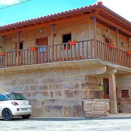 Hostal Da Moura Maus de Salas