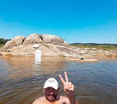 Da Moura *
