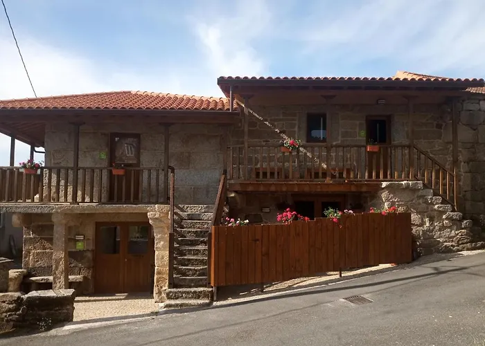 Хостел Da Moura Маус-де-Салас