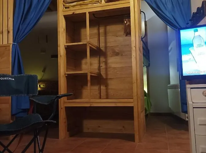 Da Moura Maus de Salas